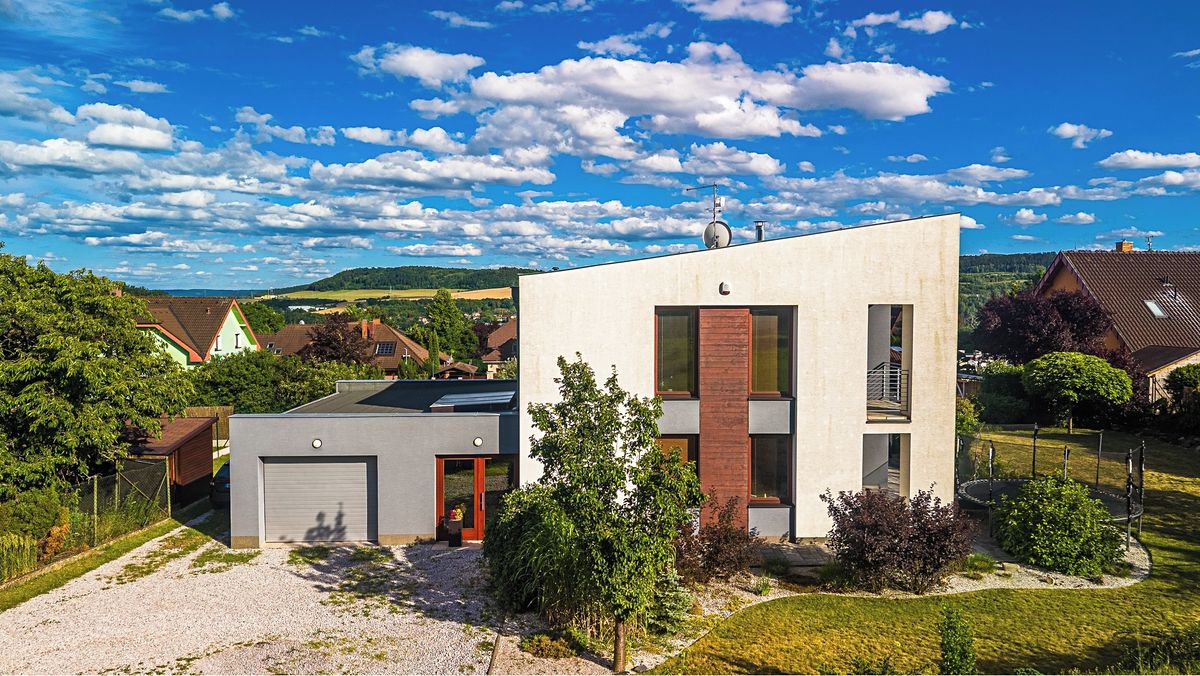 Prodej rodinného domu 246 m², pozemek 1270 m² – fotografie 3