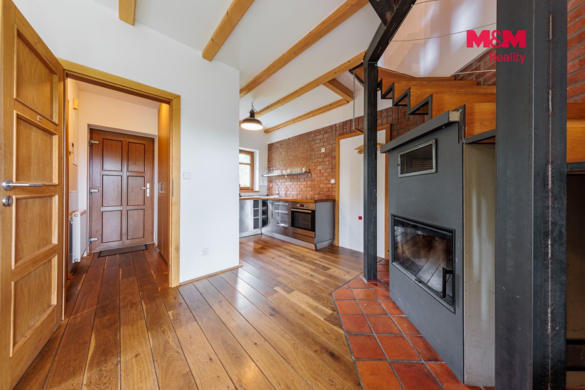 Prodej rodinného domu 183 m², pozemek 1211 m² – fotografie 5