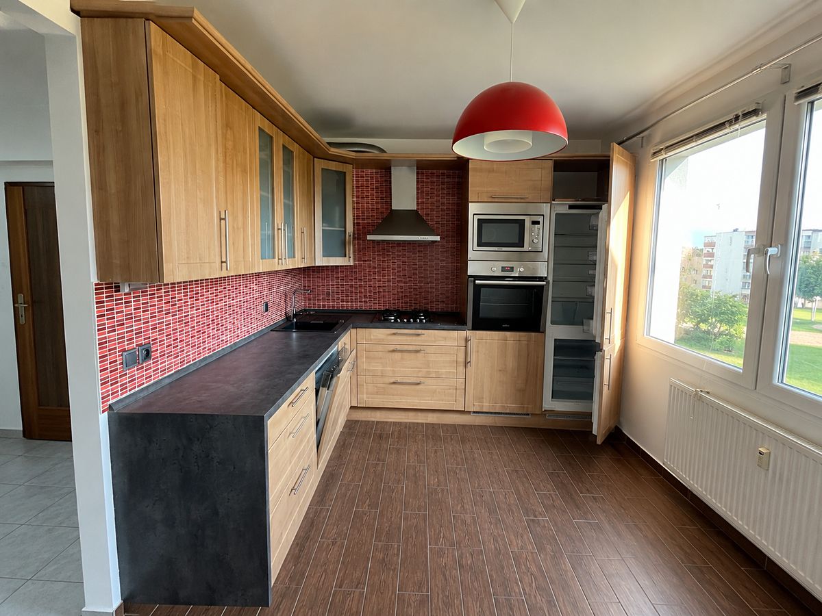 Pronájem bytu 4+1 80 m²
