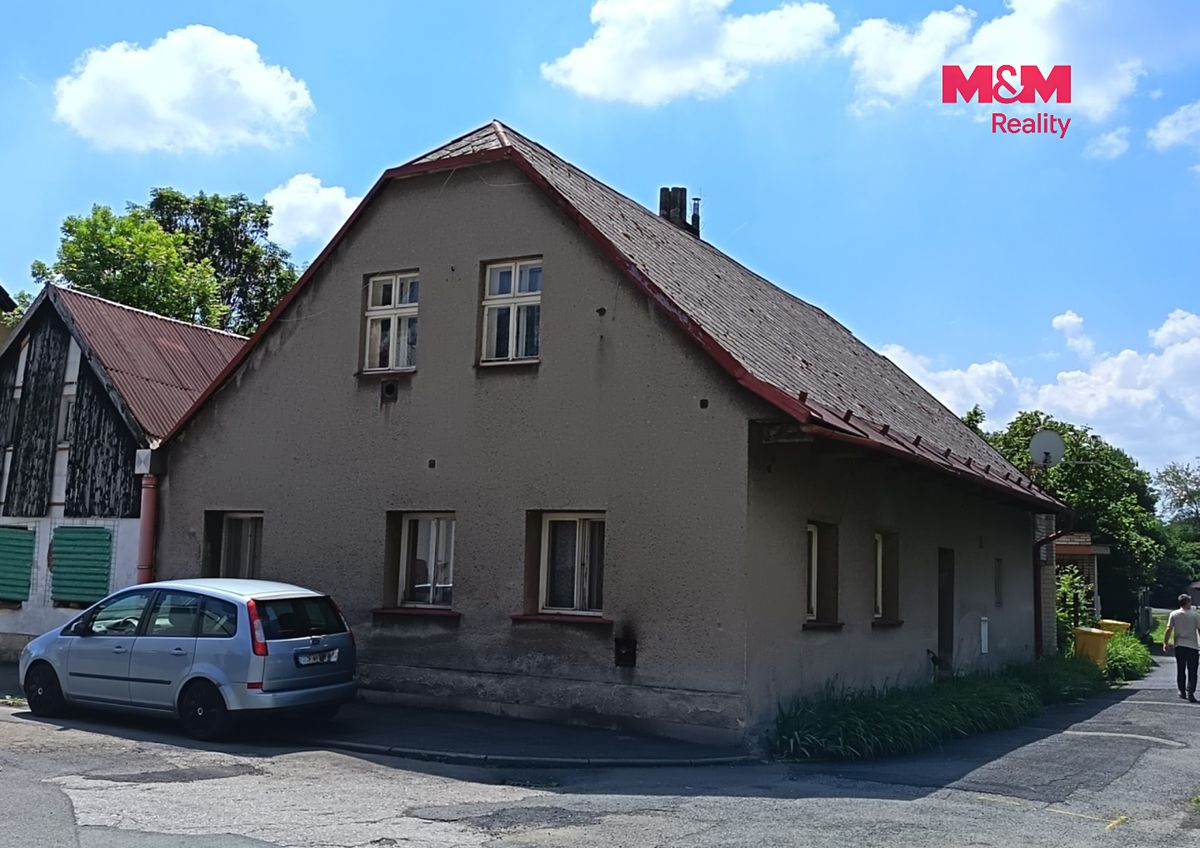 Prodej rodinného domu 140 m², pozemek 186 m² – fotografie 3