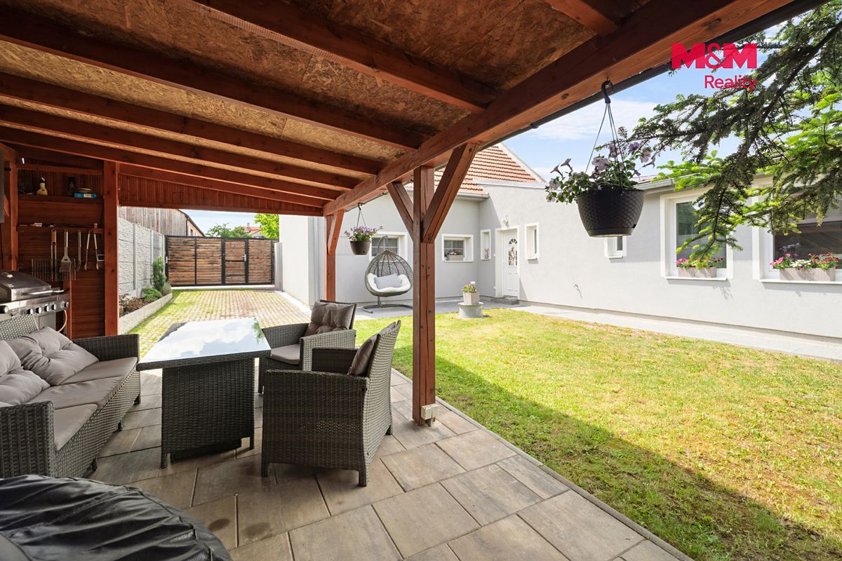 Prodej rodinného domu 80 m², pozemek 233 m² – fotografie 2