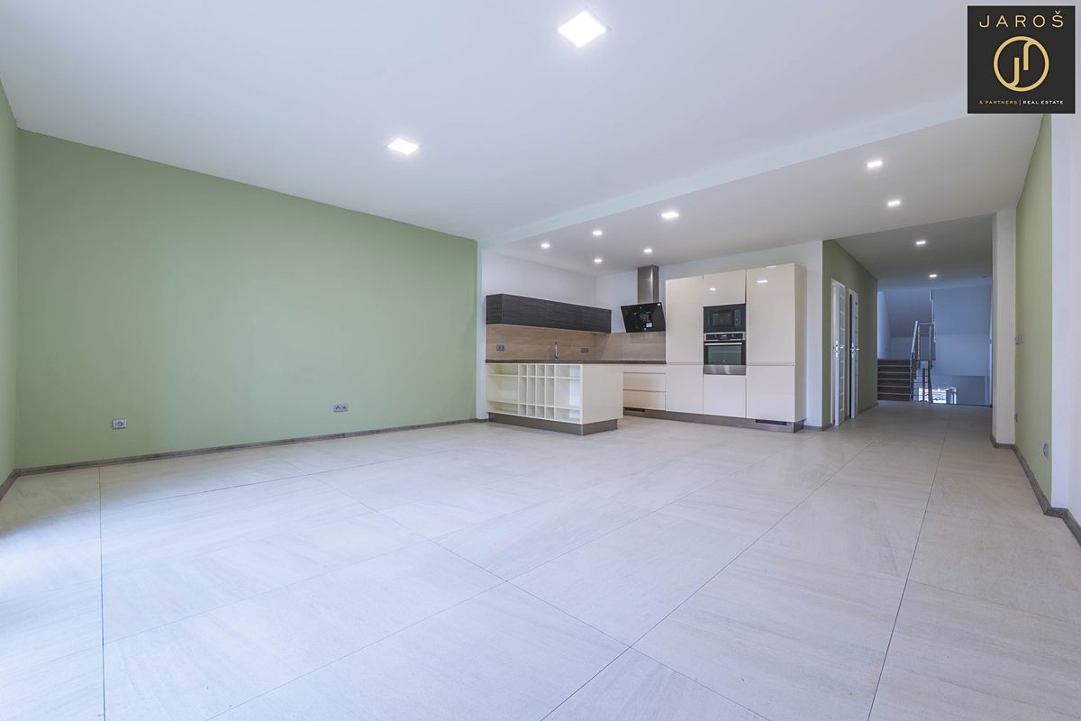 Prodej rodinného domu 178 m², pozemek 295 m² – fotografie 5