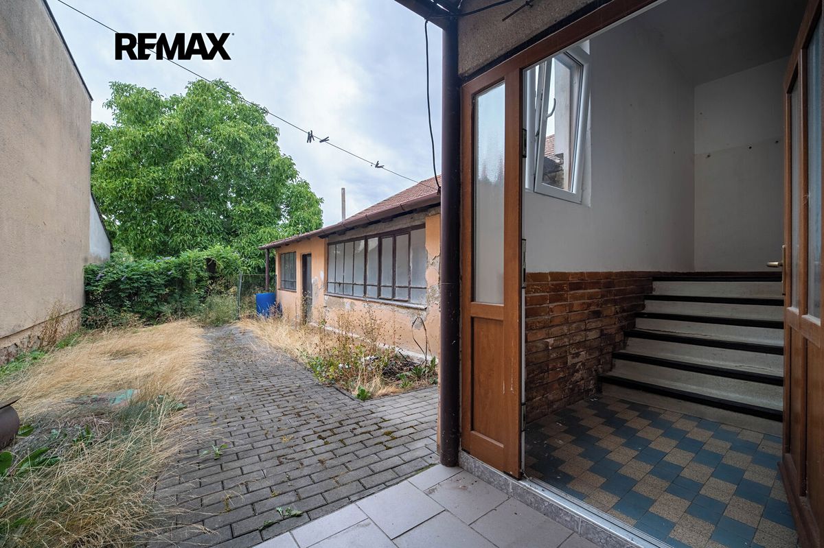 Prodej rodinného domu 190 m², pozemek 1588 m² – fotografie 4