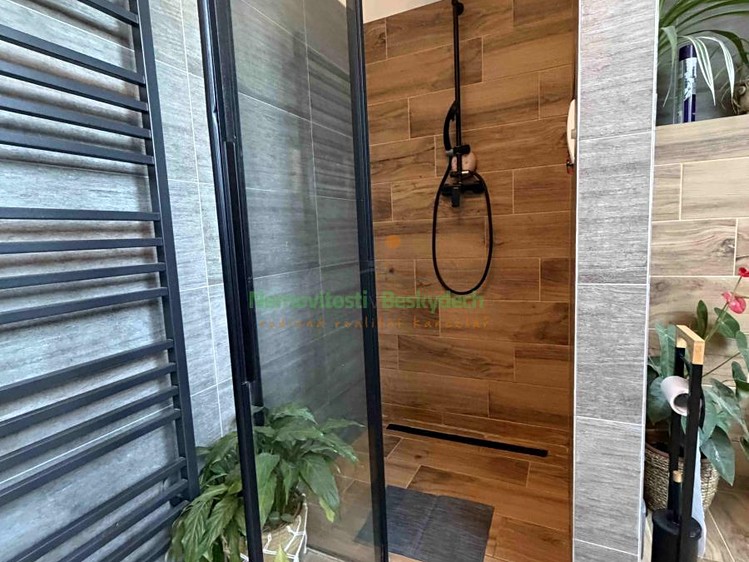 Prodej domu, 180 m² (18 z 34)