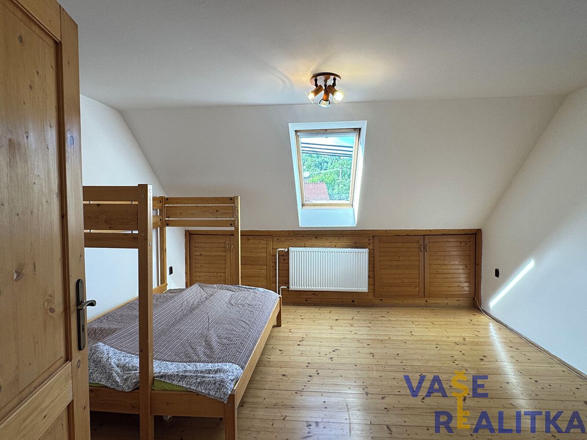 Pronájem rodinného domu 240 m², pozemek 240 m² – fotografie 4
