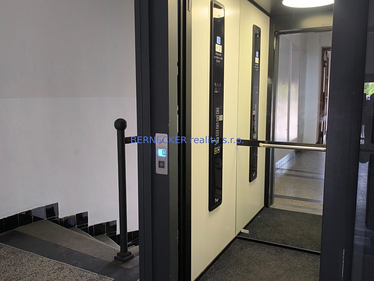 Pronájem bytu 3+kk, 105 m² (12 z 14)