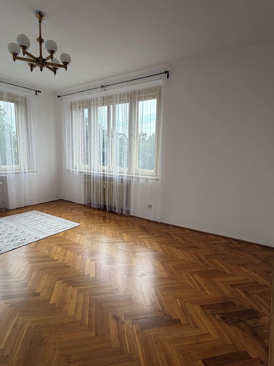 Pronájem bytu 2+1 72 m² – fotografie 4