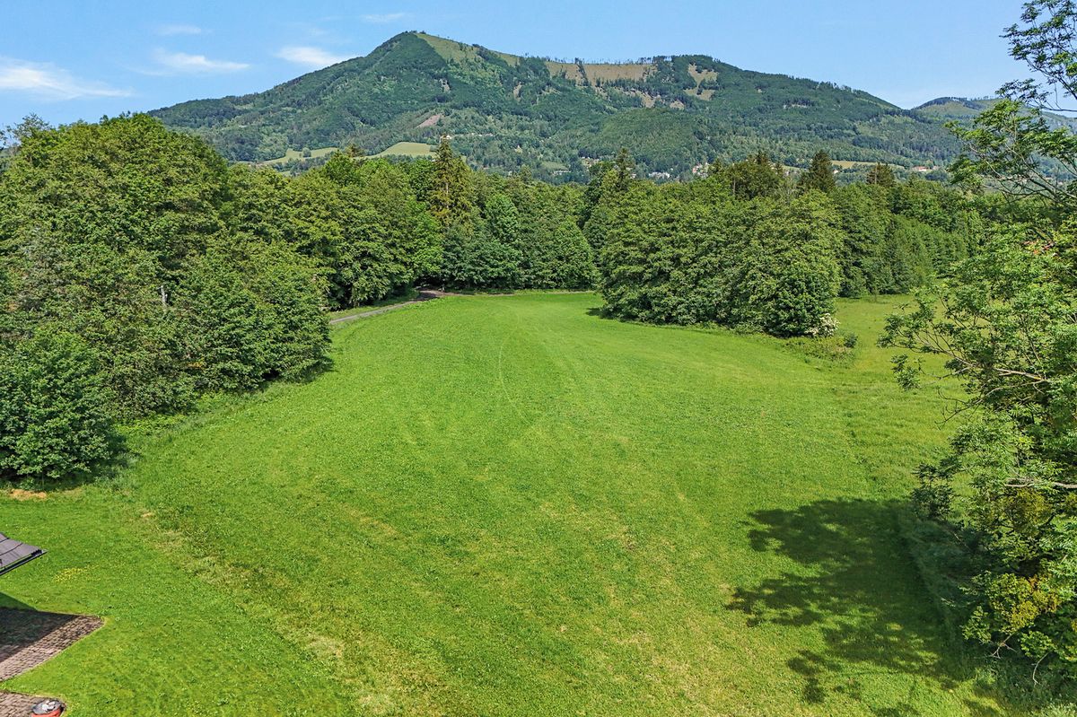 Prodej stavebního pozemku 10945 m² – fotografie 3