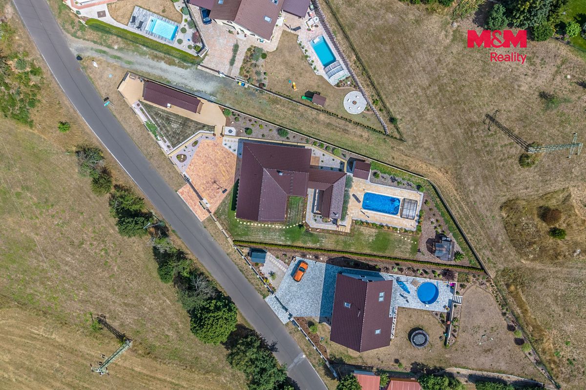 Prodej rodinného domu 154 m², pozemek 1376 m² – fotografie 4