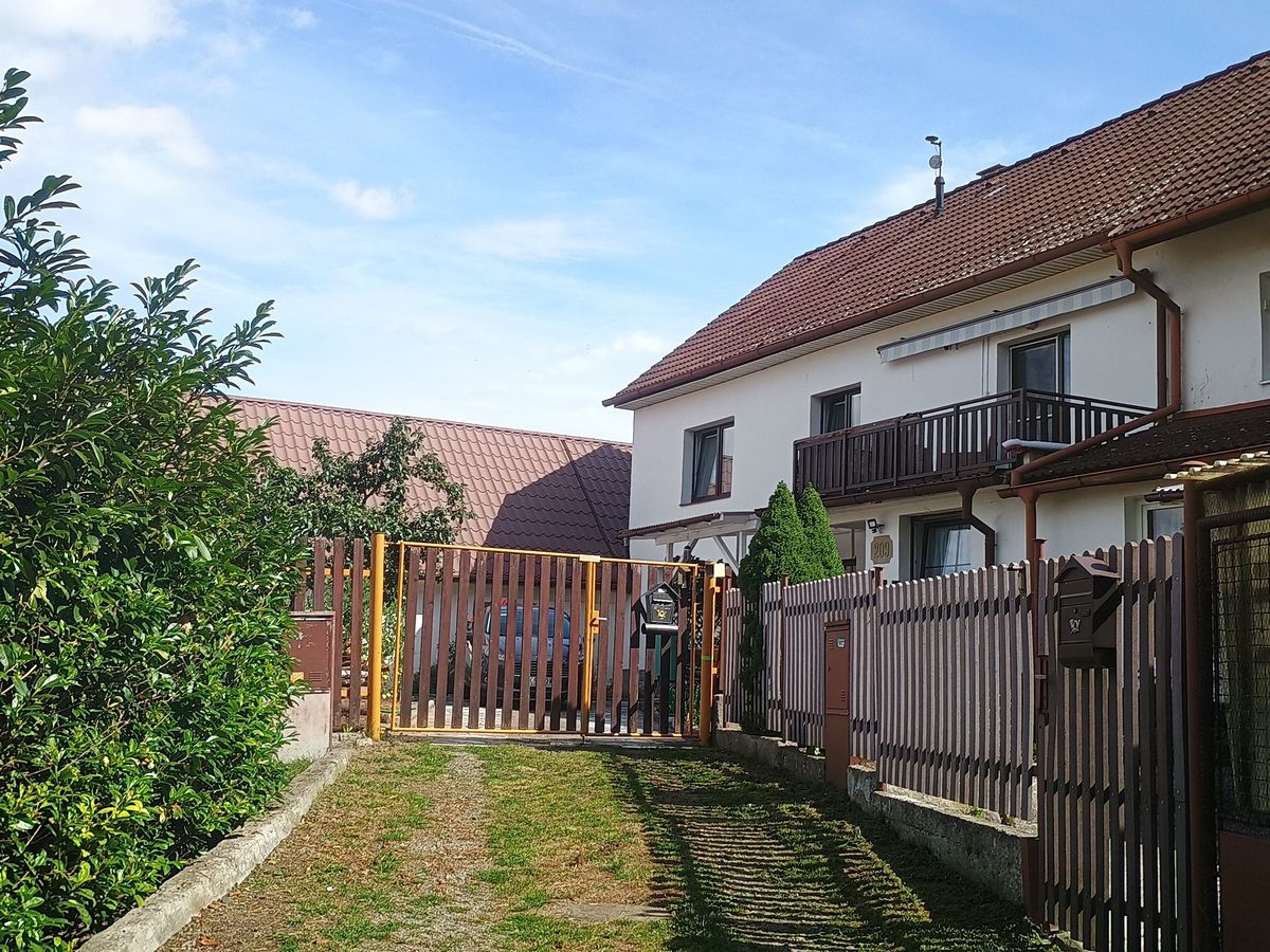 Prodej rodinného domu 140 m², pozemek 302 m² – fotografie 3