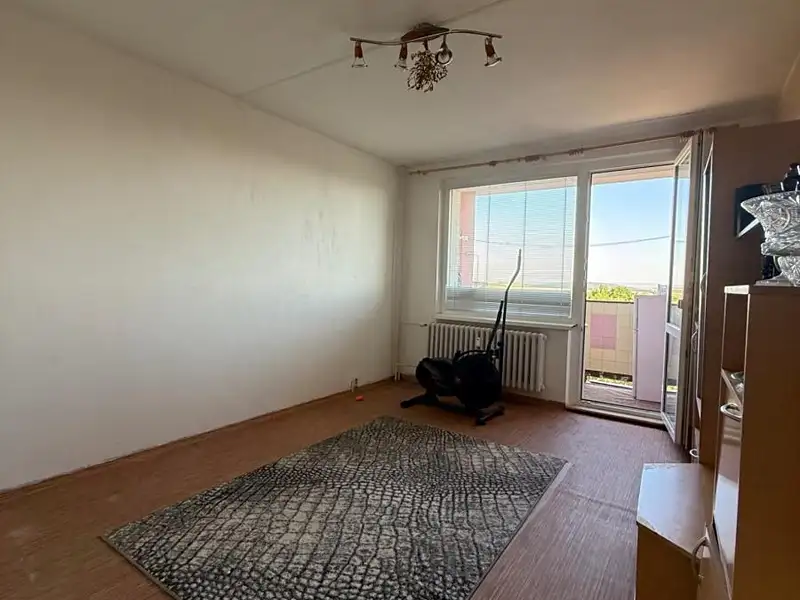 Pronájem bytu 3+1 64 m², Chomutov – náhled fotky 2