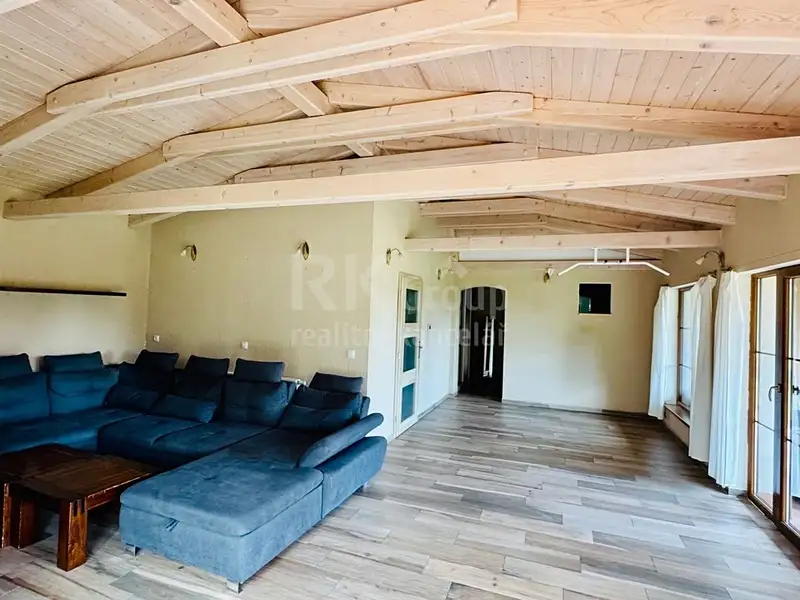 Pronájem rodinného domu 200 m², pozemek 1000 m², Tři Sekery – náhled fotky 2