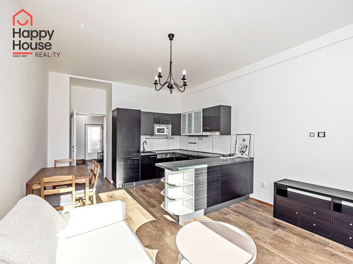 Pronájem bytu 2+kk 51 m² – fotografie 2