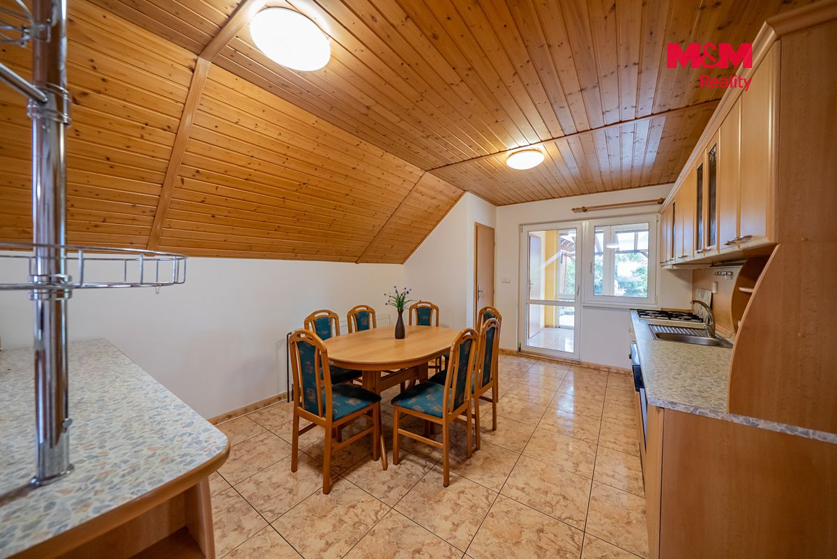 Prodej rodinného domu 90 m², pozemek 241 m² – fotografie 4