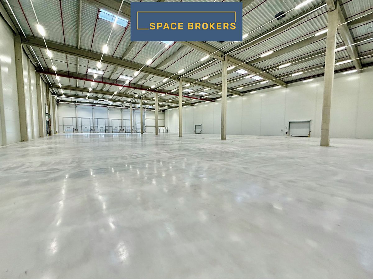 Pronájem skladového prostoru 4760 m² – fotografie 3