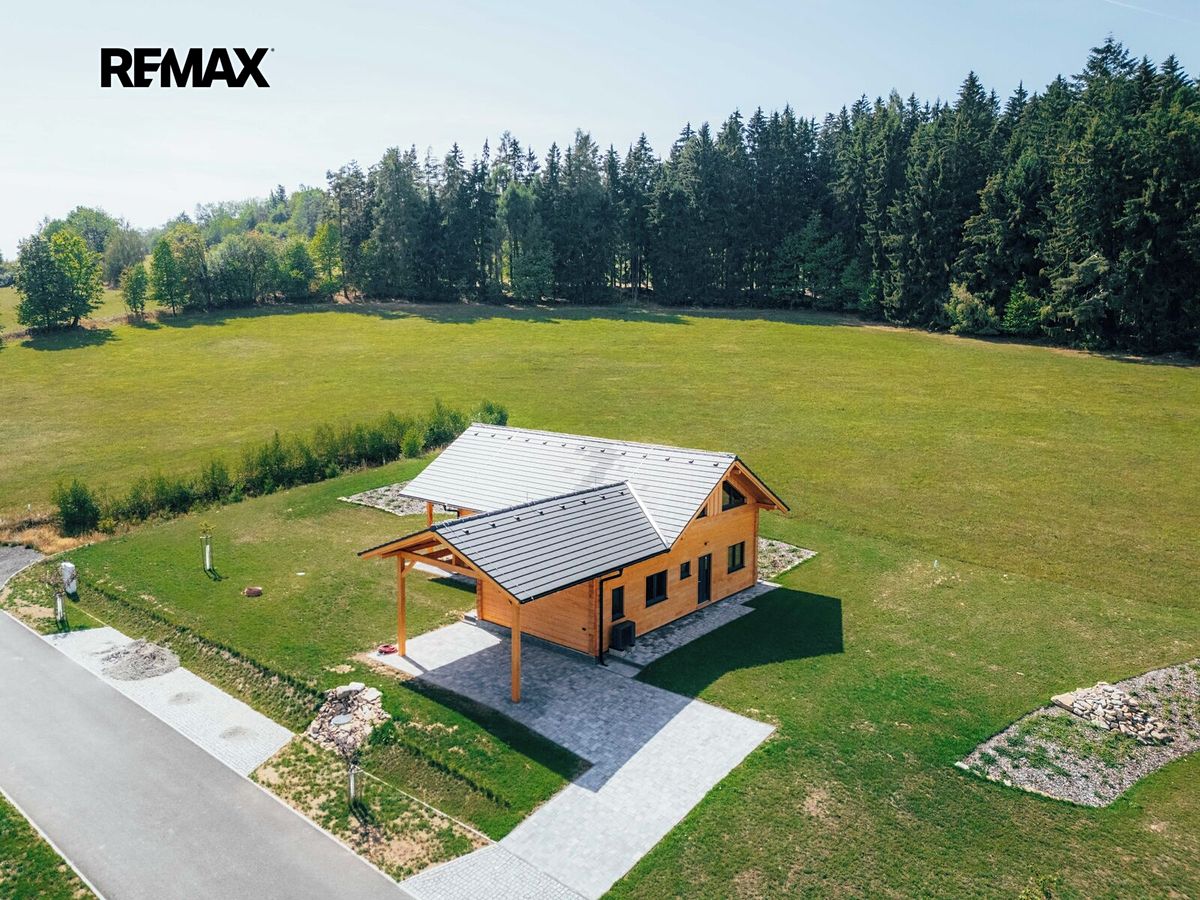 Prodej rodinného domu 133 m², pozemek 999 m² – fotografie 2