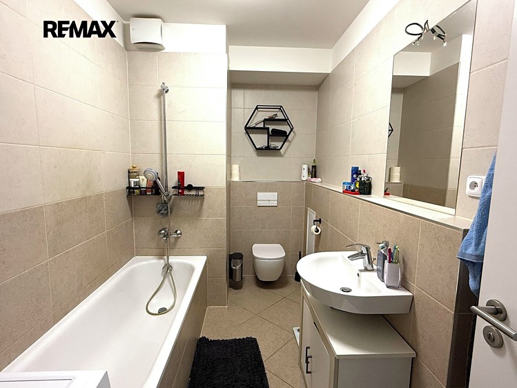 Prodej bytu 2+kk, 54 m² (9 z 19)