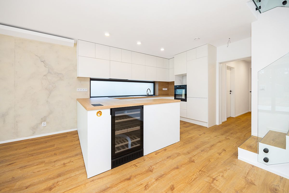 Pronájem rodinného domu 152 m², pozemek 476 m² – fotografie 3