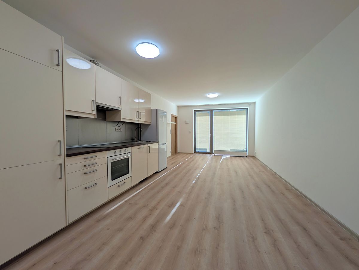 Pronájem bytu 2+kk 54 m² – fotografie 3