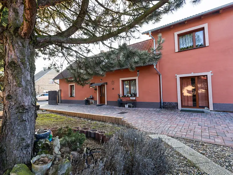 Prodej rodinného domu 211 m², pozemek 318 m², Polepy – náhled fotky 3