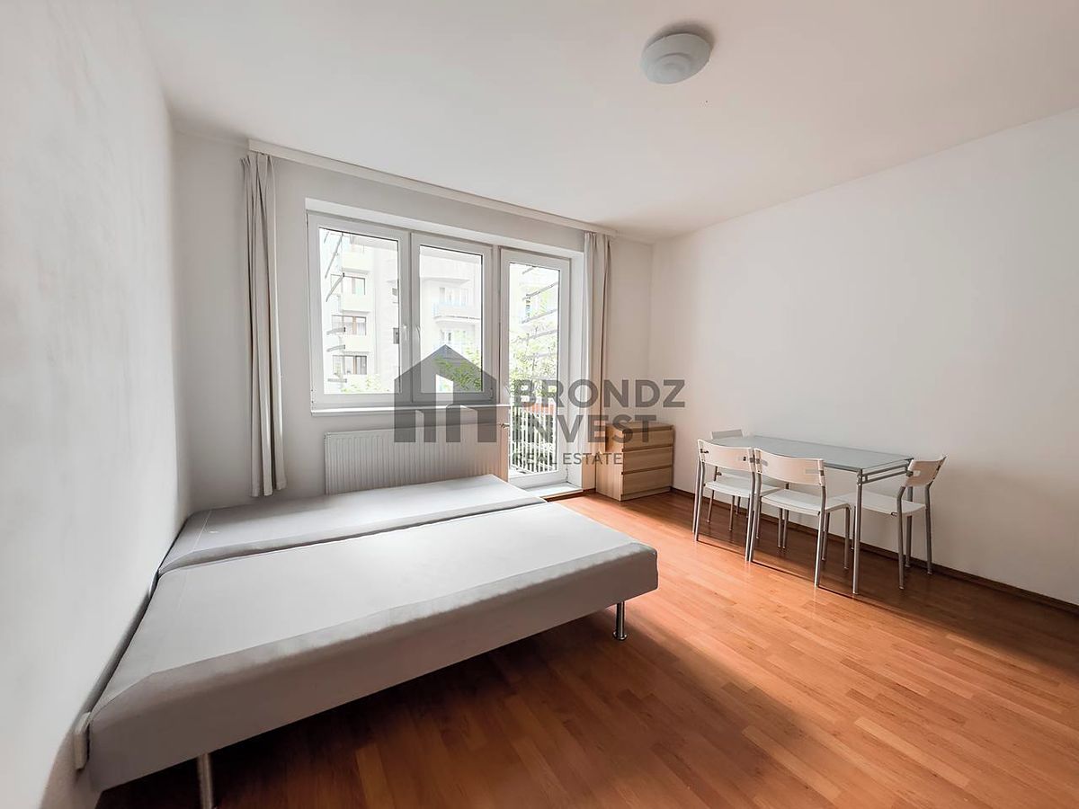 Pronájem bytu 1+kk 26 m² – fotografie 2