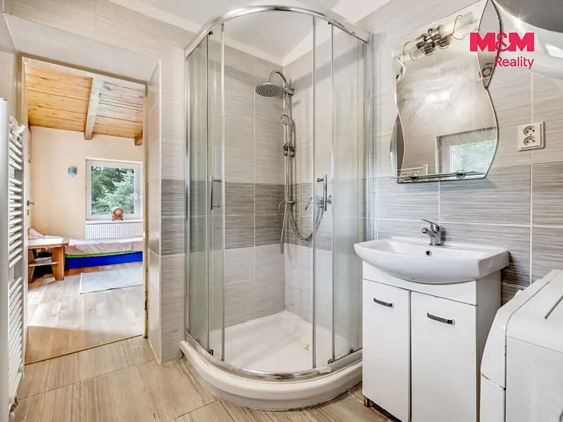 Prodej rodinného domu 157 m², pozemek 1287 m², Komárov – náhled fotky 3