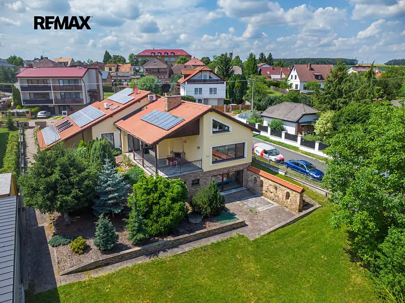 Prodej rodinného domu 570 m², pozemek 1464 m², Zruč-Senec – náhled fotky 2