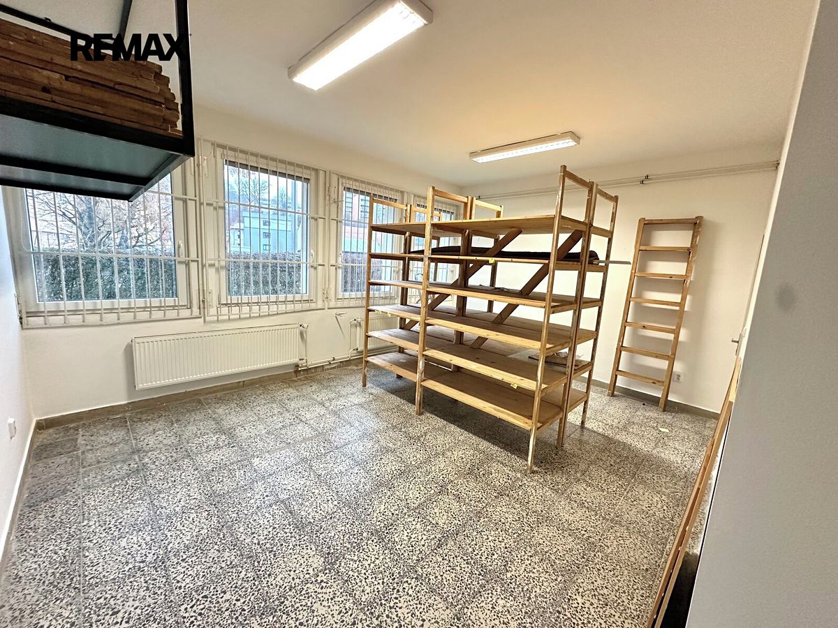Pronájem kanceláře 30 m² – fotografie 2