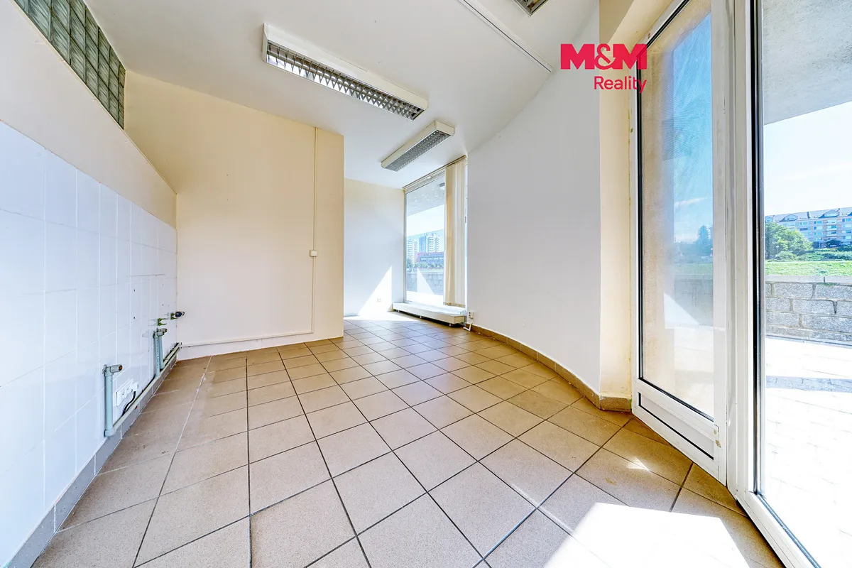 Prodej kanceláře 53 m²