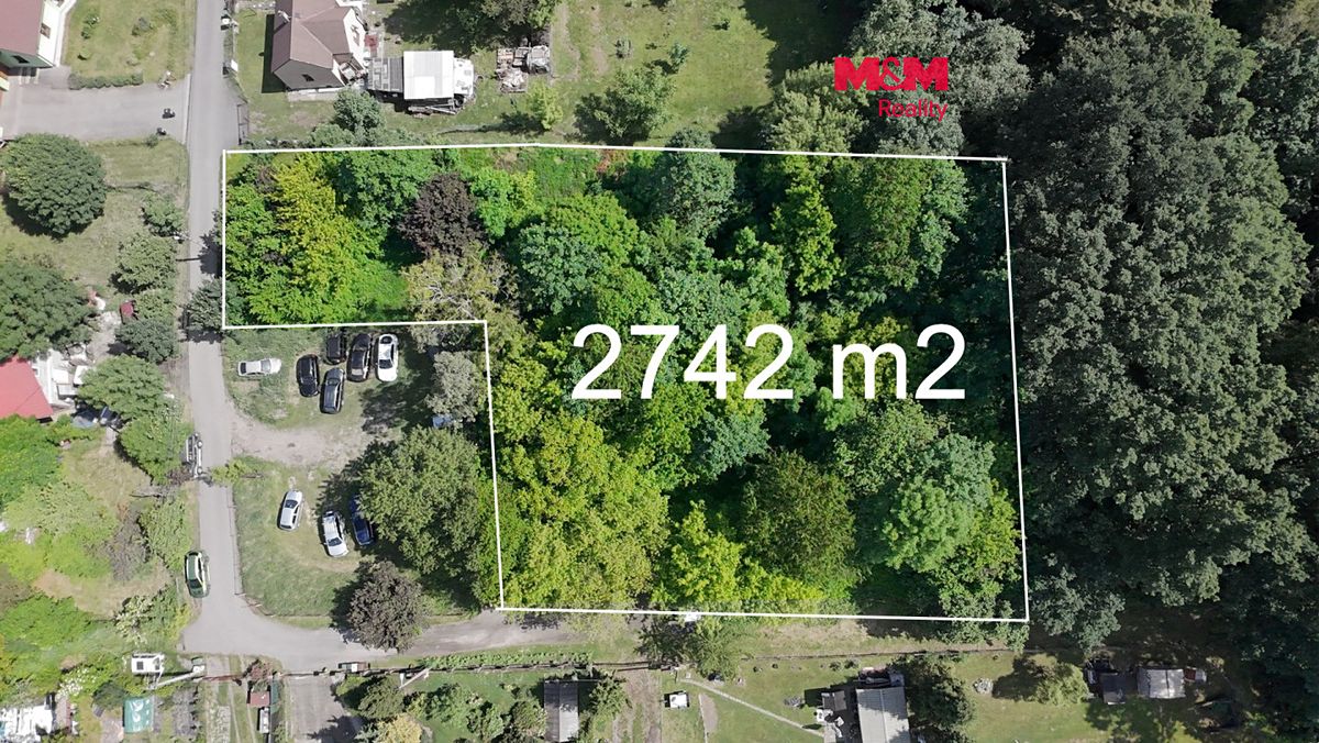 Prodej stavebního pozemku 2754 m²