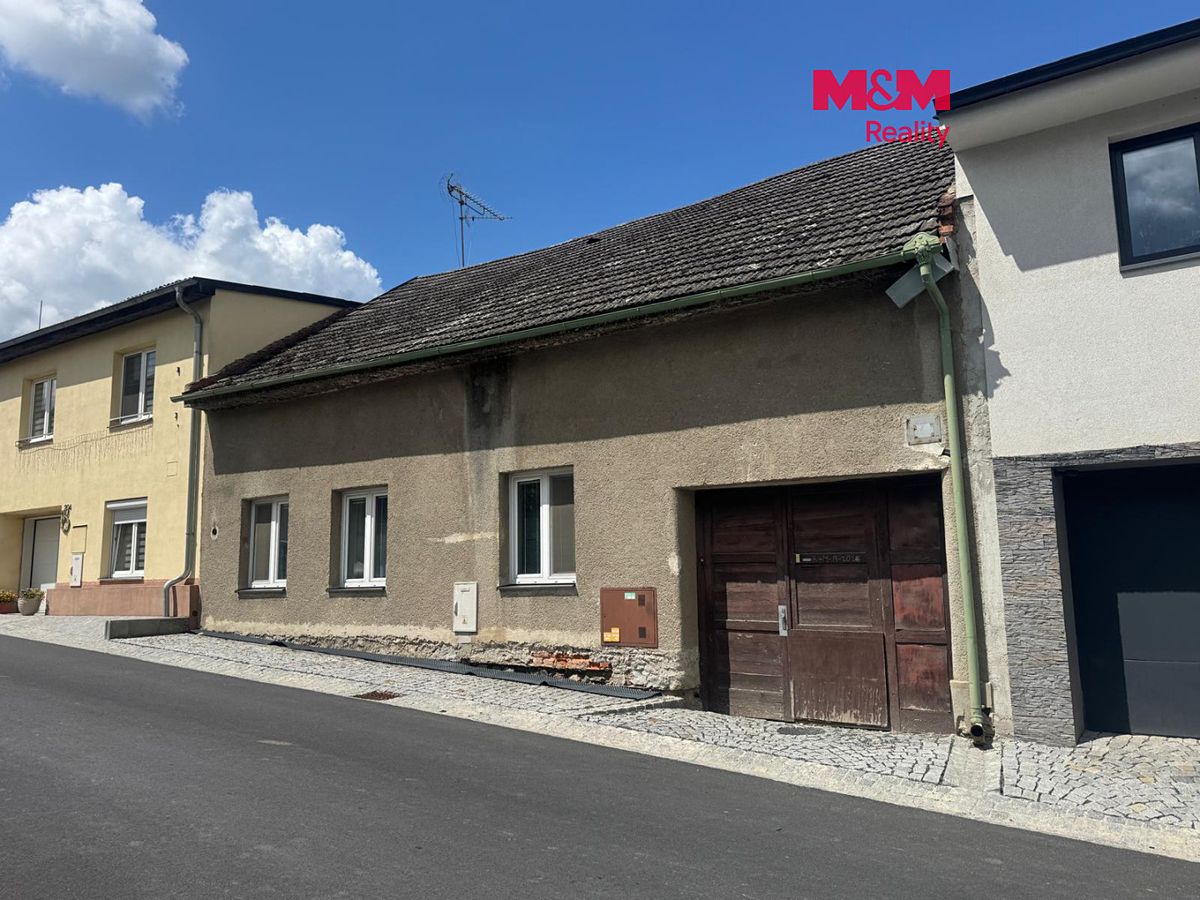 Prodej rodinného domu 90 m², pozemek 779 m²