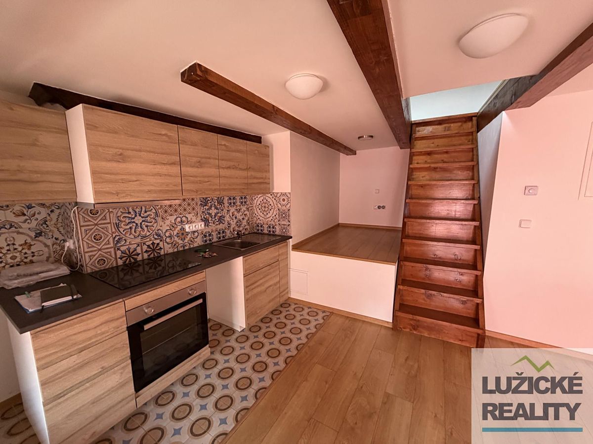 Pronájem bytu 1+1 33 m²