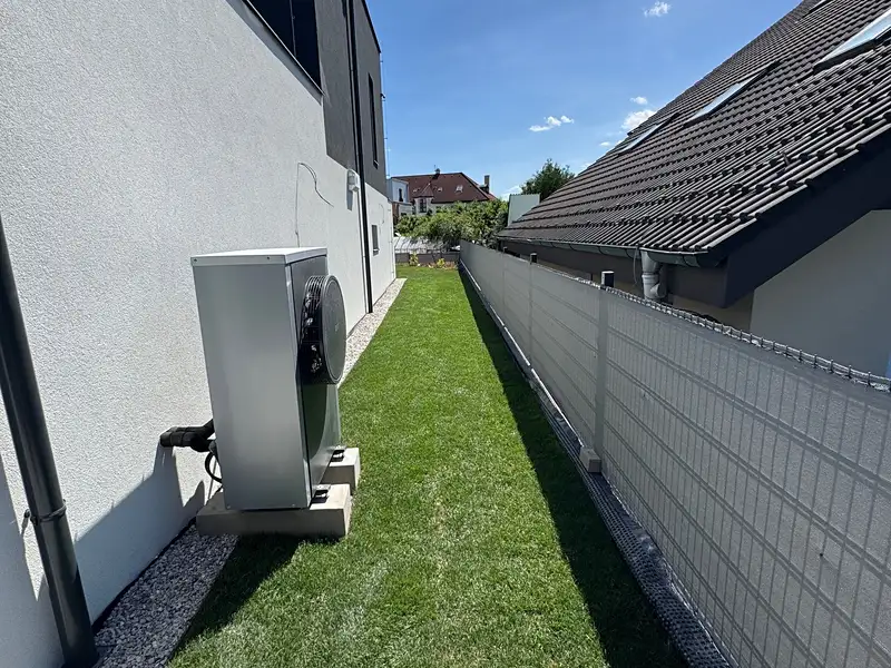 Prodej rodinného domu 244 m², pozemek 477 m², Praha – náhled fotky 3