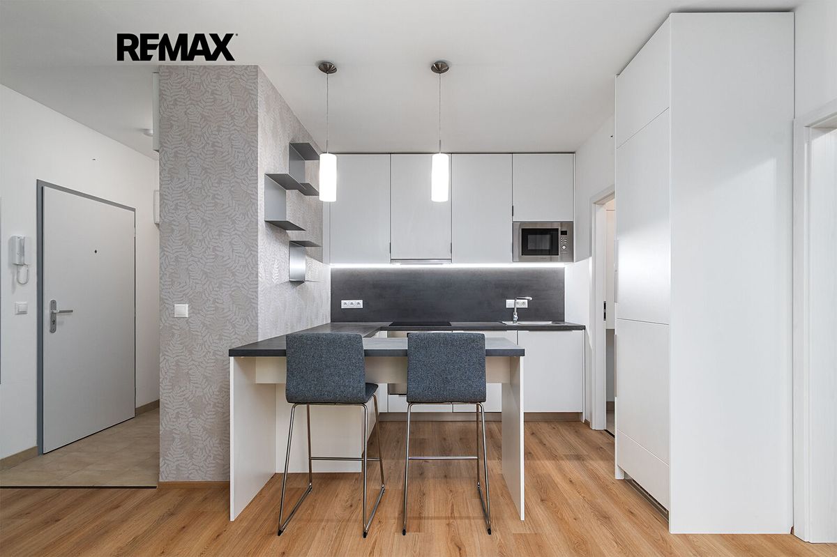 Pronájem bytu 2+kk 40 m² – fotografie 4