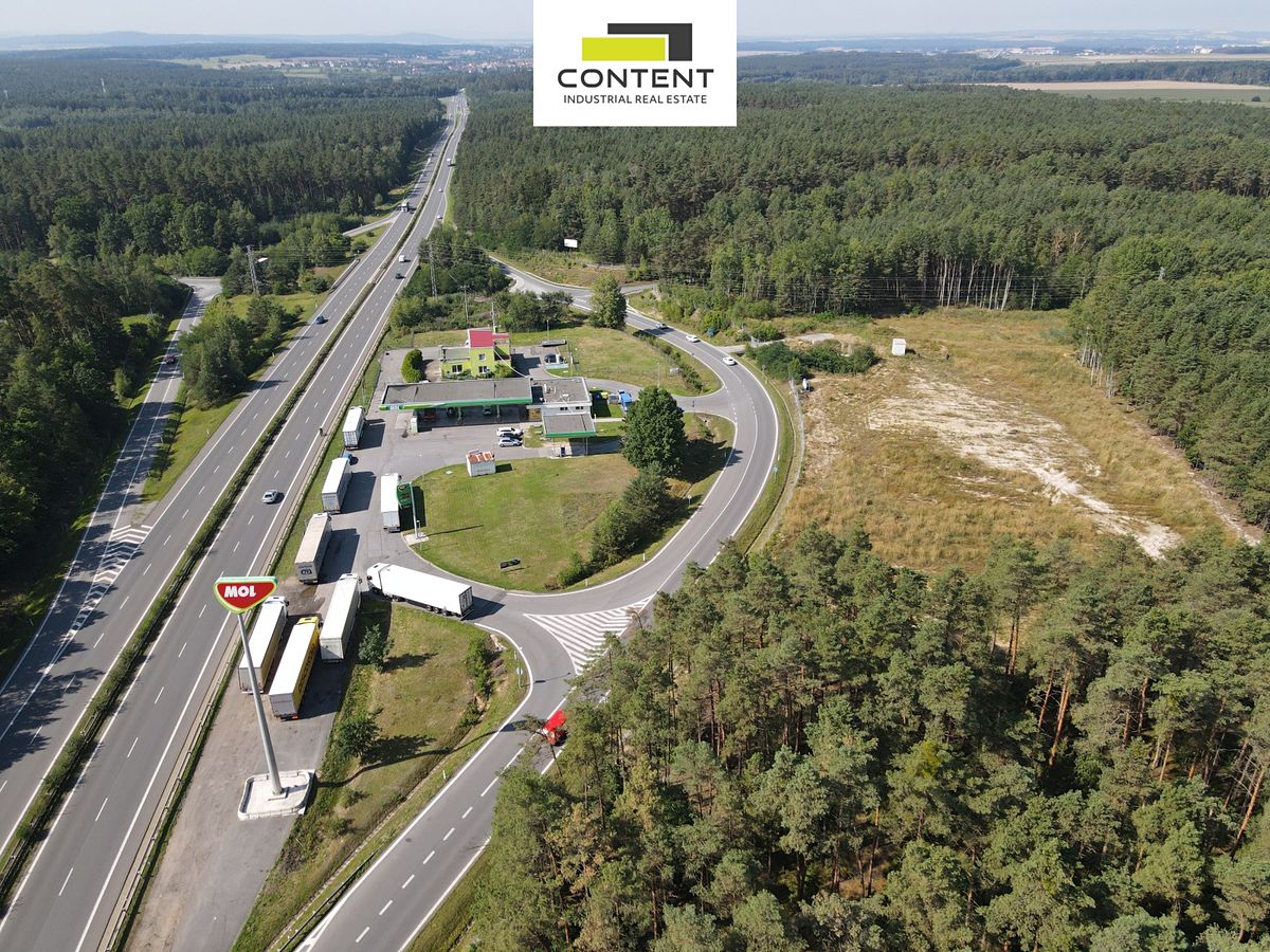 Prodej komerčního pozemku 12180 m²