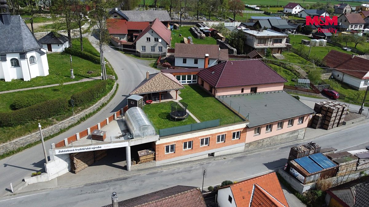 Prodej rodinného domu 180 m², pozemek 1217 m² – fotografie 4