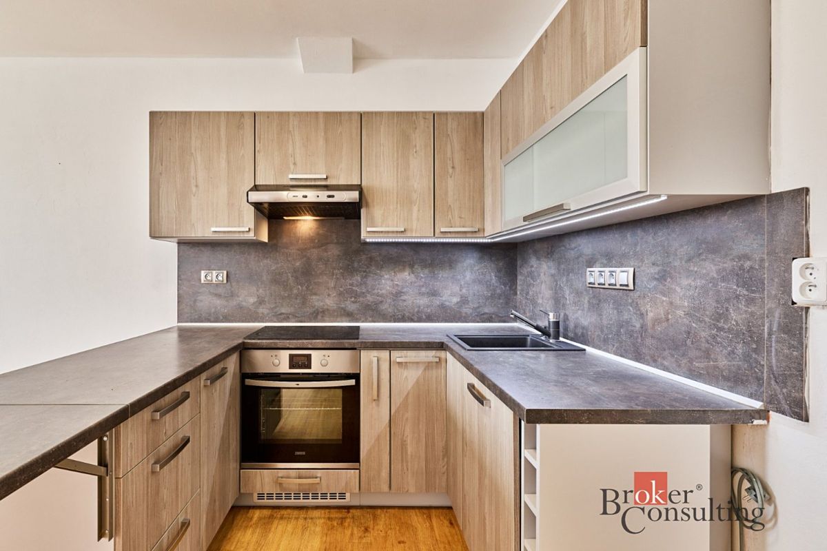 Pronájem bytu 2+kk 46 m² – fotografie 2