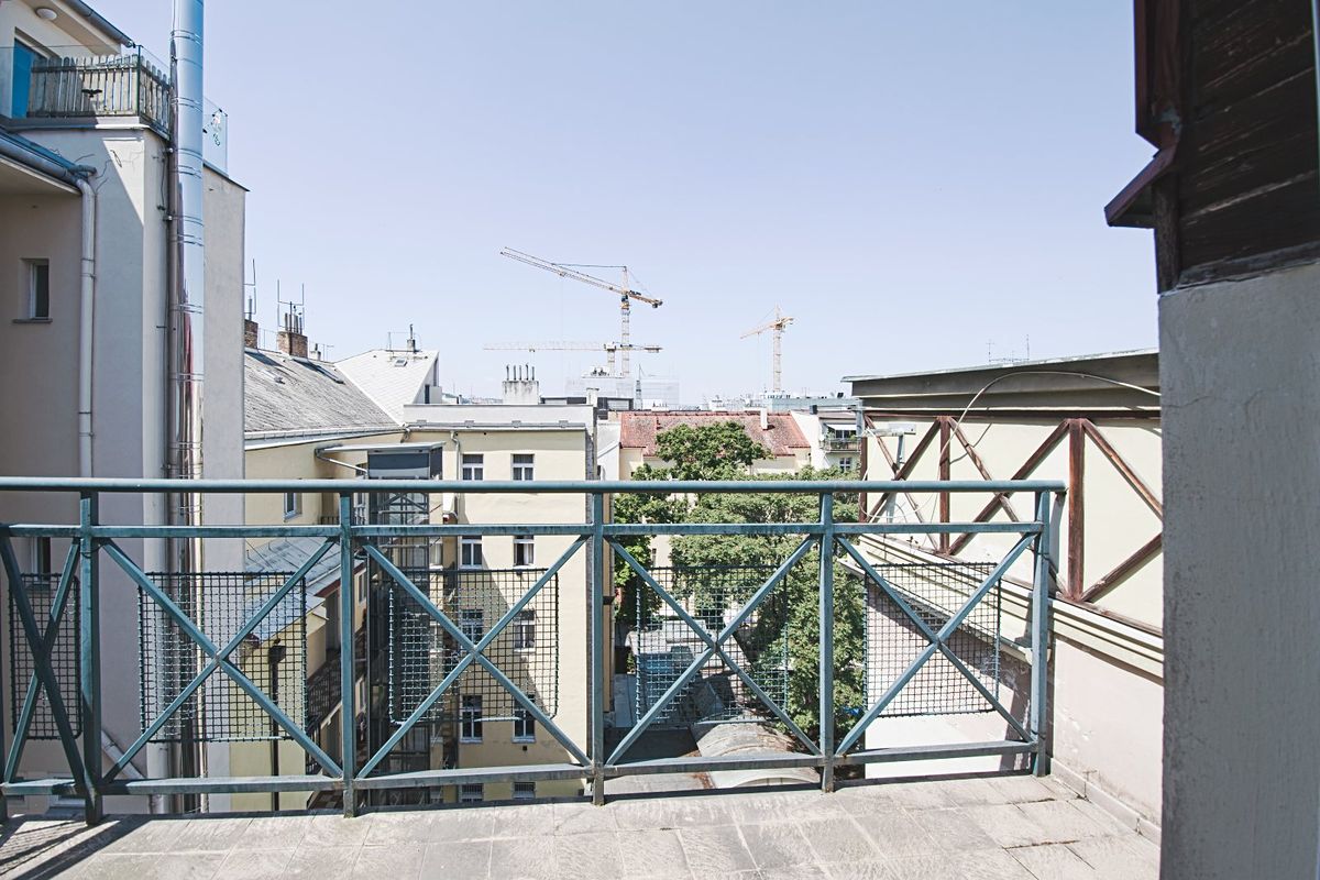 Pronájem bytu 4+1 205 m² – fotografie 2