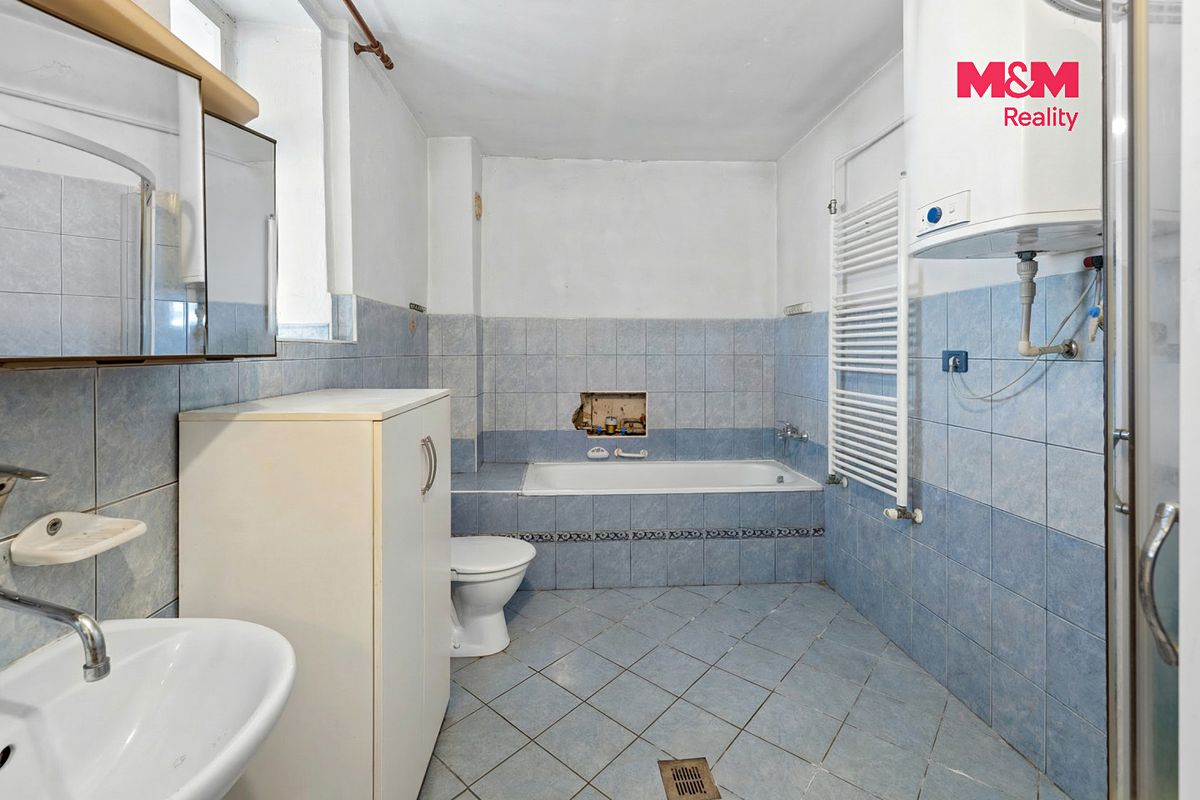 Prodej rodinného domu 200 m², pozemek 2034 m² – fotografie 5