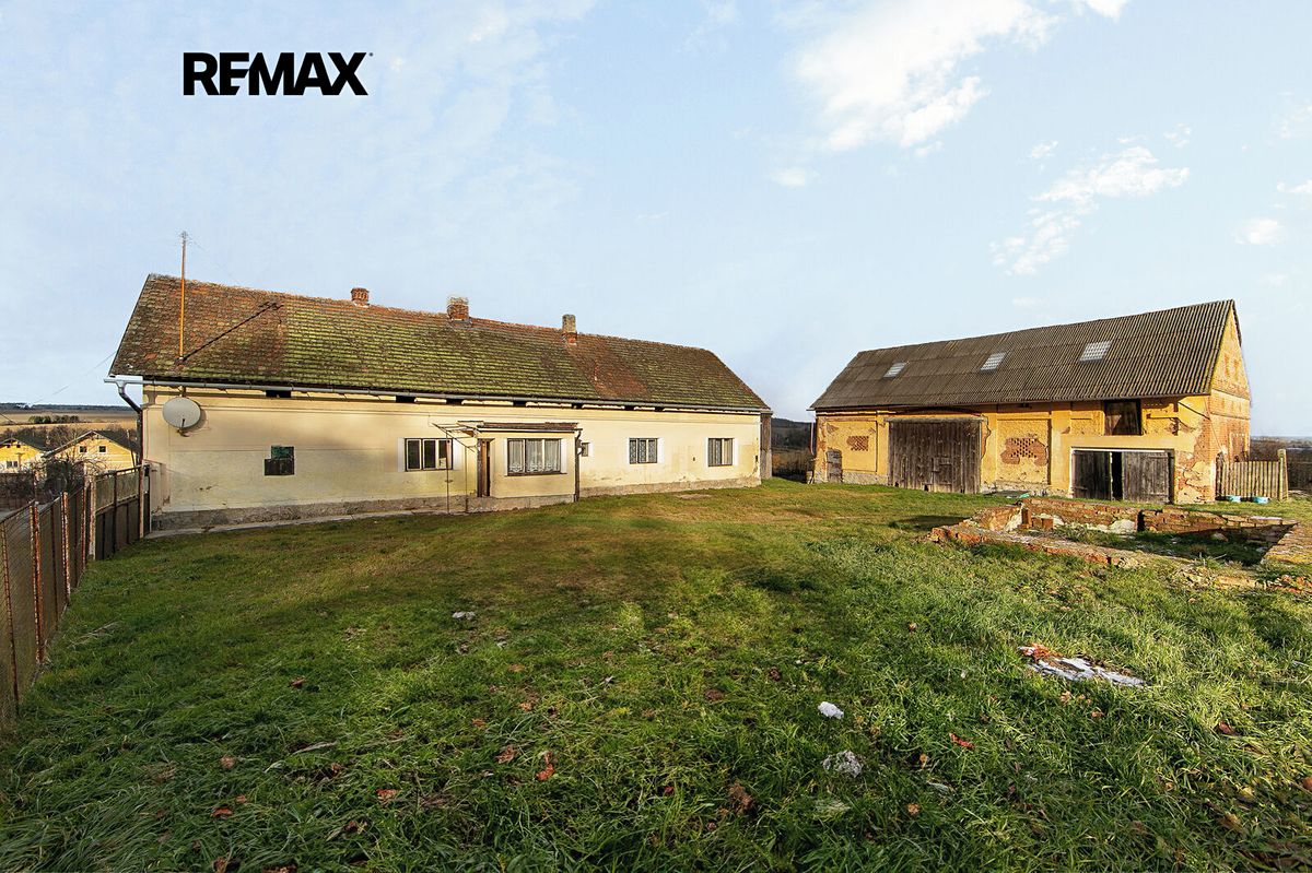 Prodej rodinného domu 152 m², pozemek 1632 m² – fotografie 2