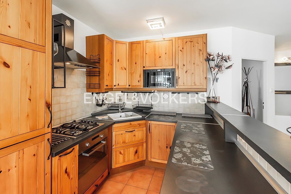 Pronájem bytu 4+kk 92 m² – fotografie 2