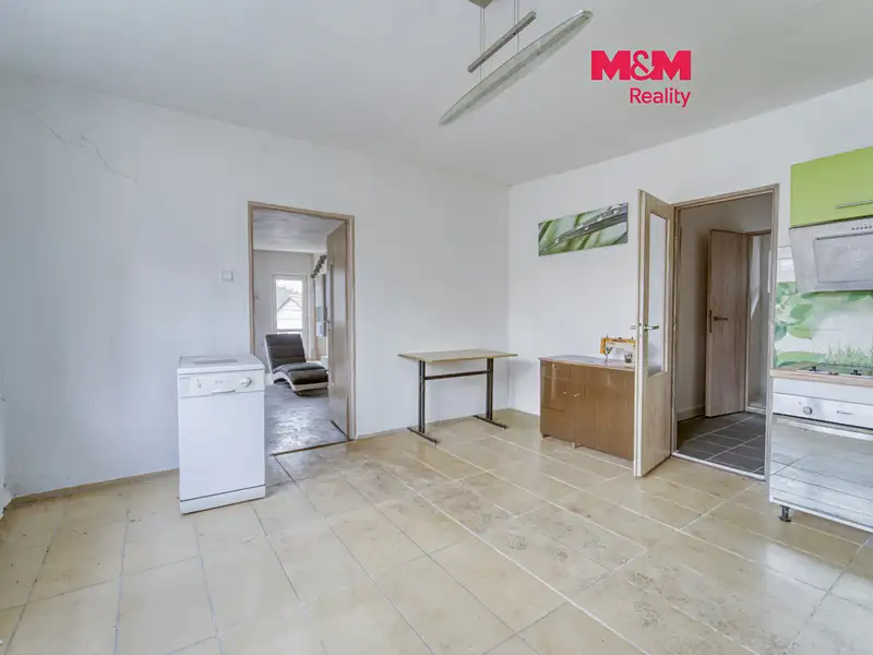 Prodej rodinného domu 300 m², pozemek 2031 m², Stříbro – náhled fotky 1