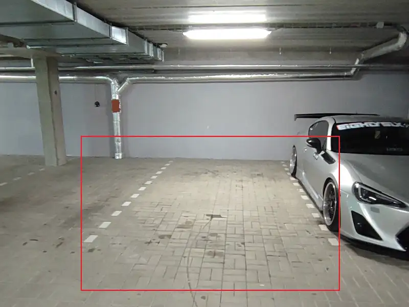 Prodej garážového stání 13 m², Milovice – náhled fotky 1