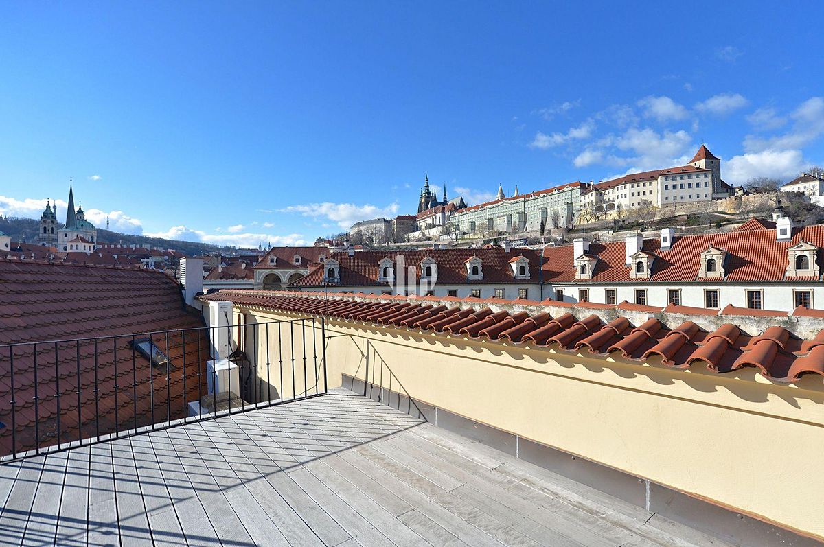 Pronájem kanceláře 195 m² – fotografie 5