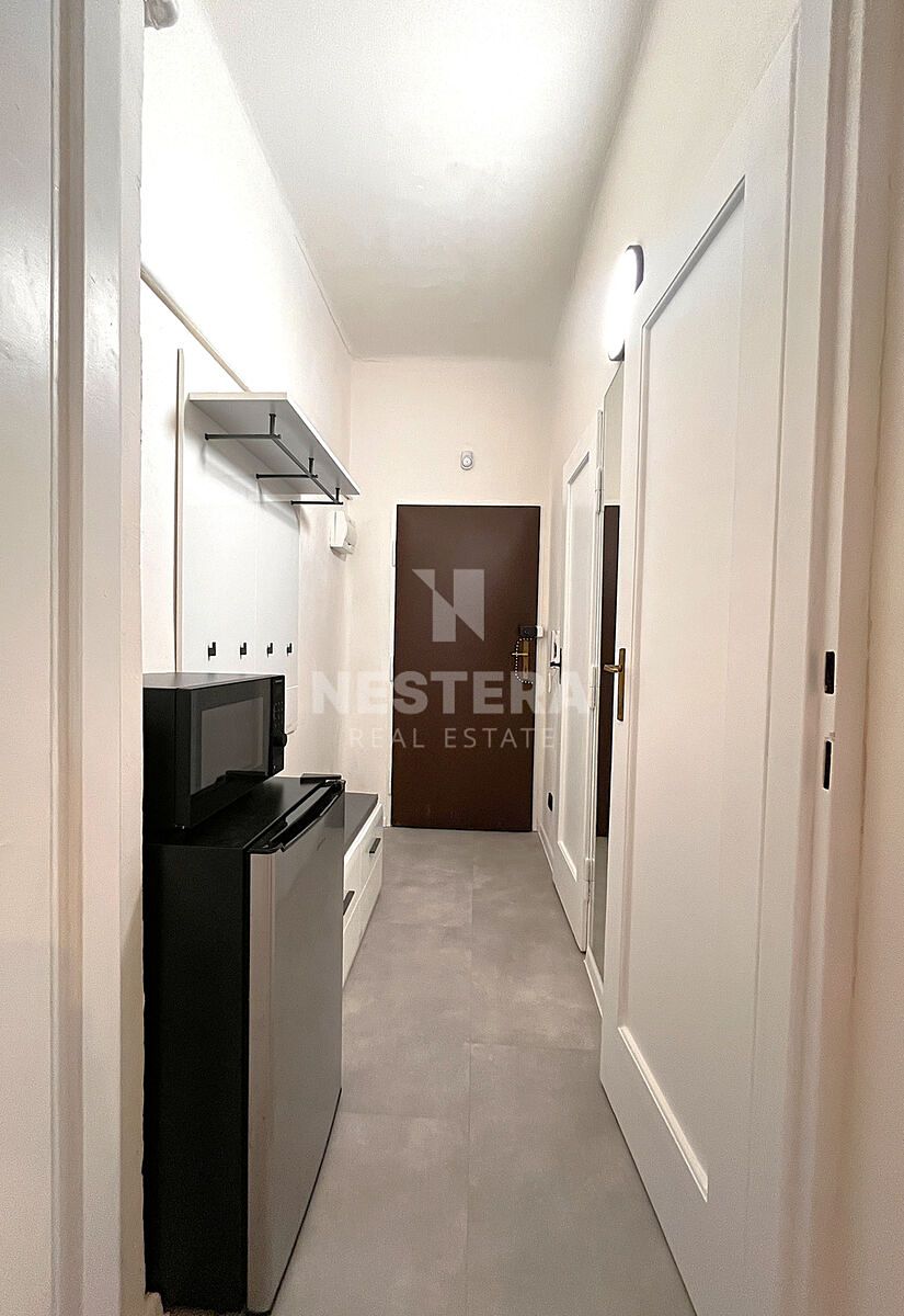 Pronájem bytu 1+kk 28 m² – fotografie 4