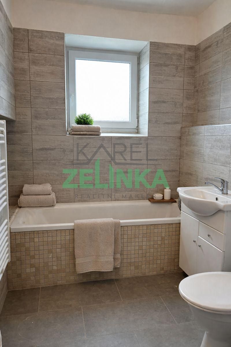 Pronájem bytu 2+1 55 m² – fotografie 3
