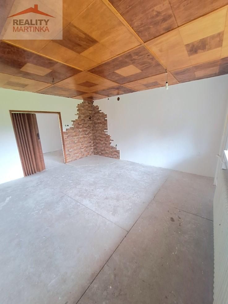 Prodej rodinného domu 237 m², pozemek 837 m² – fotografie 2
