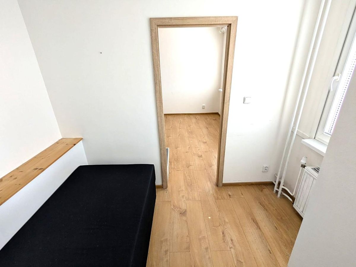 Pronájem bytu 2+kk 34 m² – fotografie 2