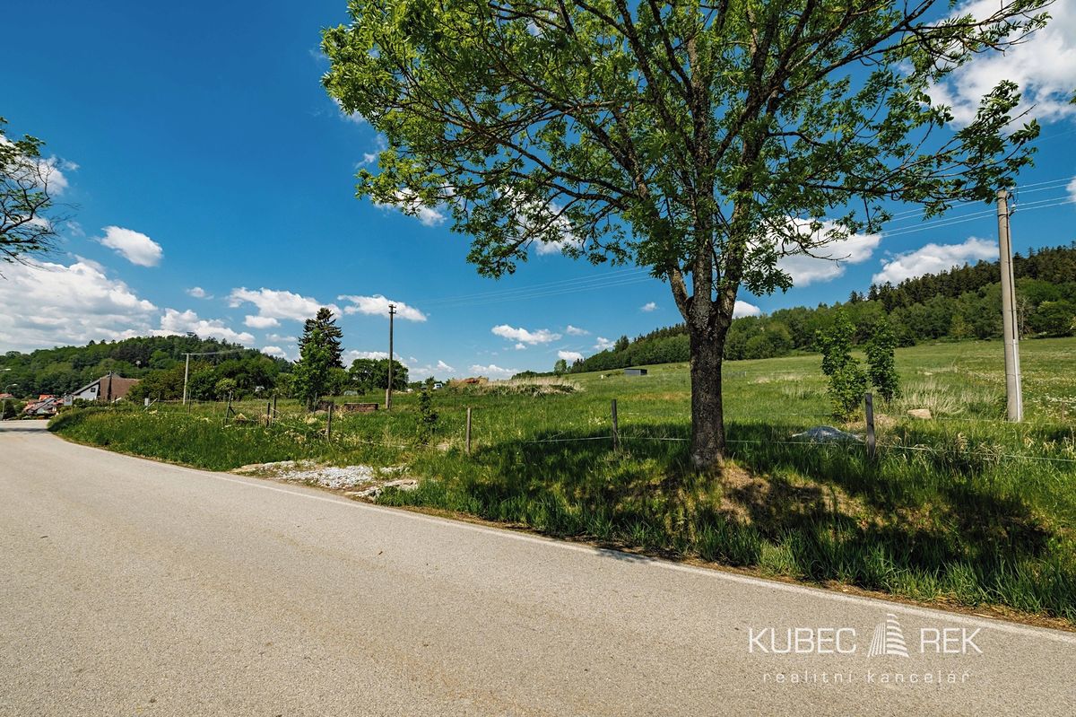 Prodej stavebního pozemku 1559 m² – fotografie 2