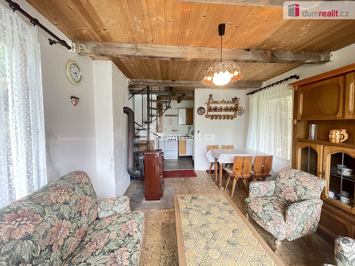 Prodej chaty 45 m², pozemek 324 m² – fotografie 2